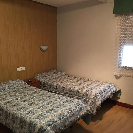 Hostal Hilton บูร์โกส ภายนอก รูปภาพ