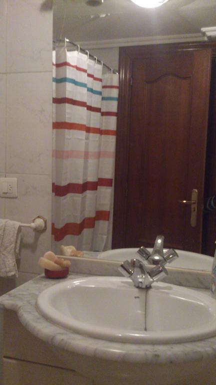 Hostal Hilton บูร์โกส ภายนอก รูปภาพ