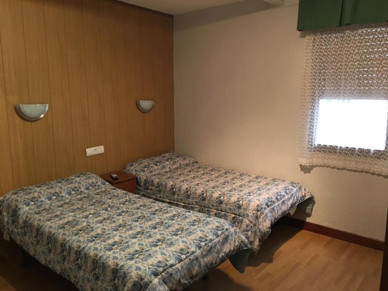Hostal Hilton บูร์โกส ภายนอก รูปภาพ